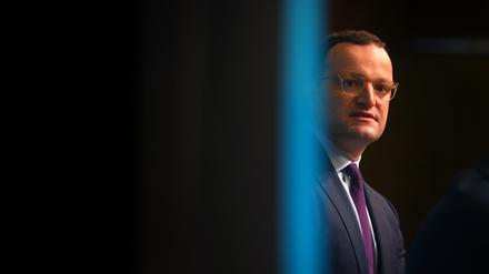 Jens Spahn steht politisch seit Tagen enorm unter Druck.