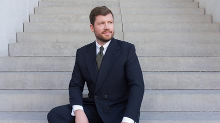 Clemens Hoyos, Leiter der „KniggeAkademie“ und Benimm-Coach auf TikTok.