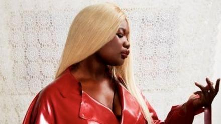 Christelle Oyiri bewegt sich zwischen Clubkultur und Kunst.