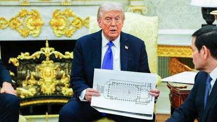 US-Präsident Donald Trump präsentiert Pläne für den Ballsaal.