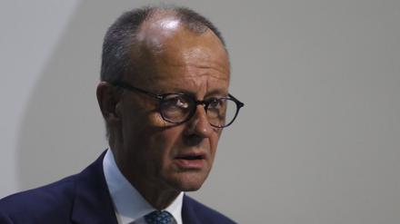 Bundeskanzler Friedrich Merz gibt eine Pressekonferenz (Symbolbild).