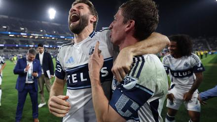 Wo er ist, ist der Erfolg. Thomas Müller (links) freut sich über den Einzug ins Finale der MLS.