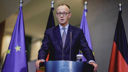 Allein im Kanzleramt: Friedrich Merz am Freitag nach der Bundestagsabstimmung.