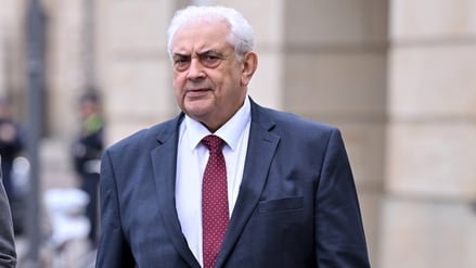 Sergej Netschajew (Russischer Botschafter in Deutschland) vor dem brandenburgischen Landtag in Potsdam.