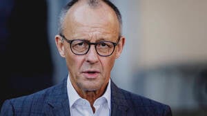 Friedrich Merz (CDU), Bundeskanzler, aufgenommen bei einem Pressestatement vor einer Kabinettsklausur.