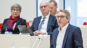 Kathrin Schneider, Dietmar Woidke und Björn Lüttmann.