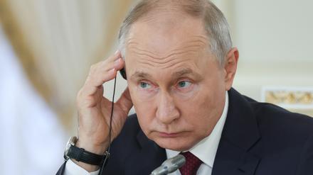 Putin im Call mit Südafrikas Präsident Ramaphosa.