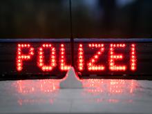 Schwerer Unfall in Brandenburg: 22-Jährige stirbt im Krankenhaus nach Baumsturz auf Kleinbus