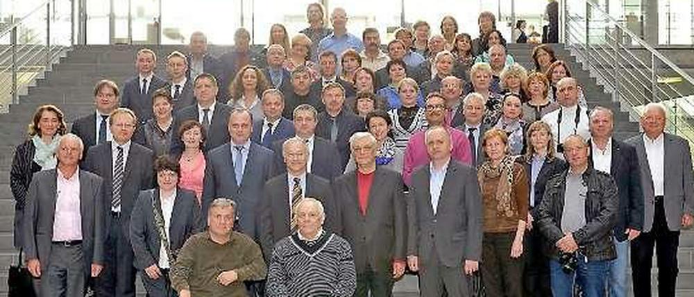 Gruppenbild mit Weißrussen. Die Delegation und ihre deutschen Gastgeber vergangene Woche im Bundestag