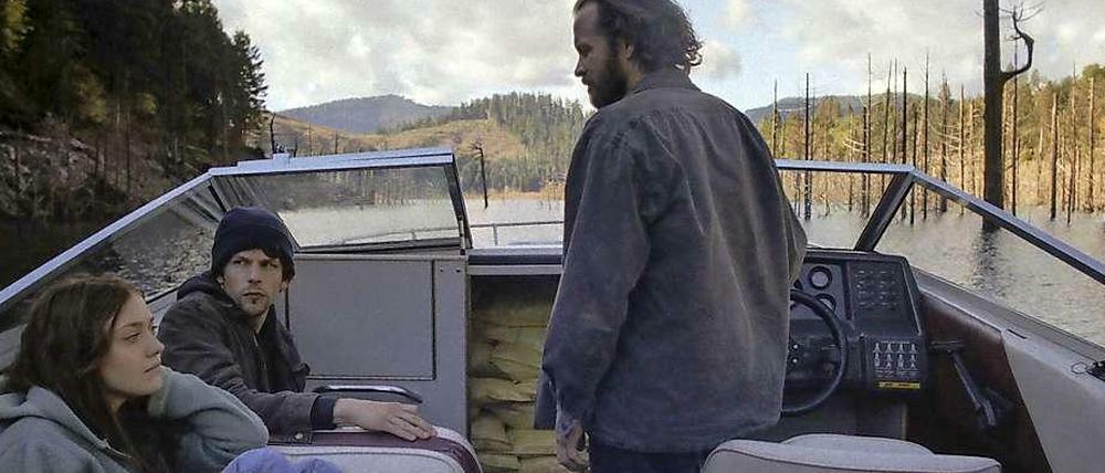 Zeichen setzen: Dena (Dakota Fanning), Josh (Jesse Eisenberg, links) und Harmon (Peter Sarsgaard) wollen einen Staudamm in die Luft sprengen.
