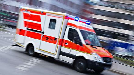 Ein Krankenwagen war vor Ort. (Symbolbild)