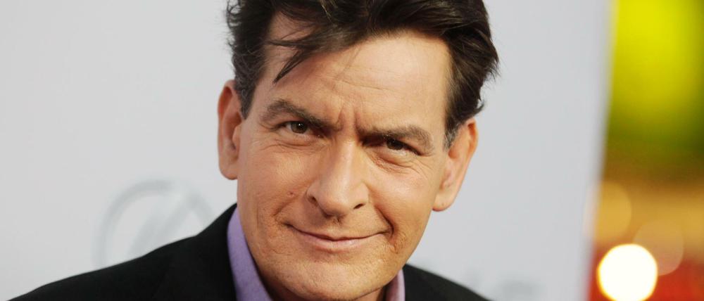 Das Geständnis. Gerüchte über eine mögliche HIV-Infektion von US-Schauspieler Charlie Sheen gab es schon länger. Nun räumte der 50-Jährige mit den Spekulationen auf.