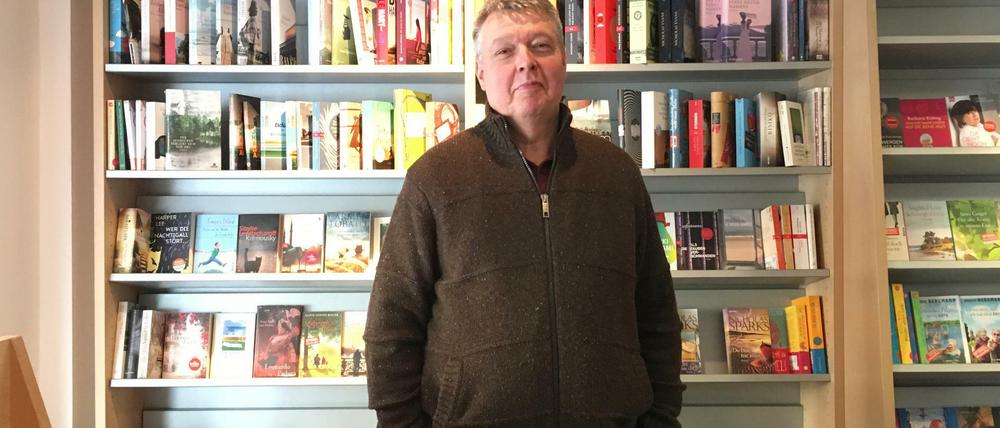Gut sortiert. Heinz Ostermann in seiner "Leporello"-Buchhandlung in Südneukölln.