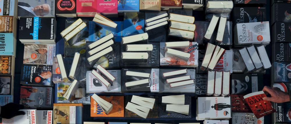 Der Büchertisch auf der Leipziger Buchmesse im Jahr 2013.