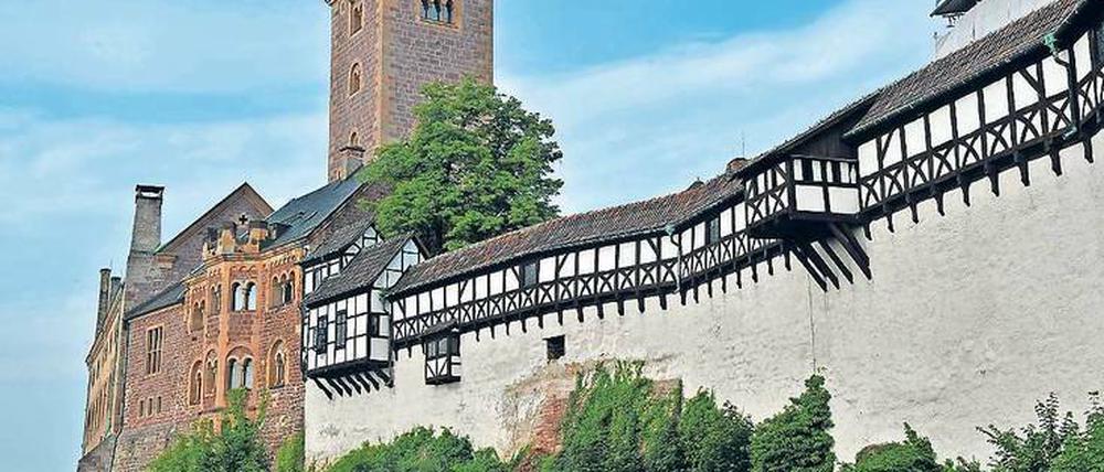 Die Wartburg. Im Oktober 1817 versammelten sich hier nationalistische Burschenschaftler. Ihrem symbolischen Feuerritual fiel auch Saul Aschers Buch "Germanomanie" zum Opfer.
