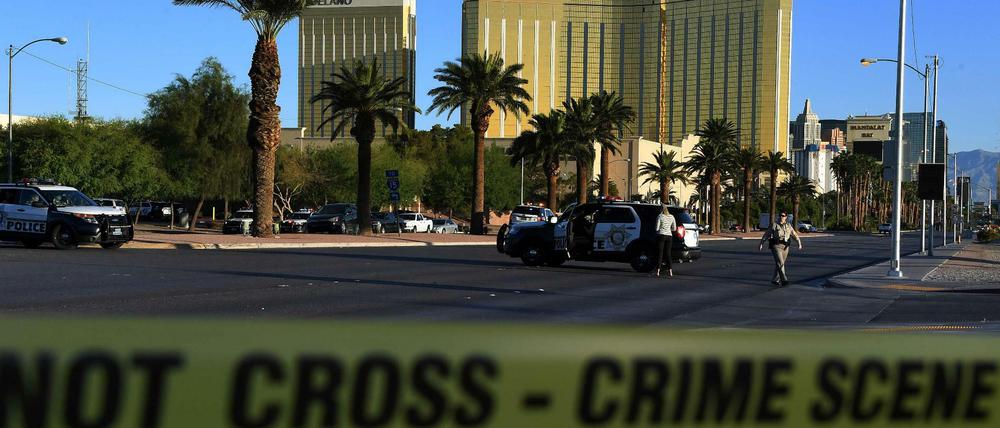Das Mandalay Hotel in Las Vegas am Morgen nach der Tat. Von dort hatte Stephen Paddock in die Menschenmenge gefeuert.