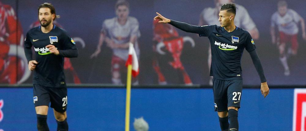 Schöne Grüße aus Berlin. Davie Selke (rechts) war mit zwei Toren gegen seinen alten Verein Herthas Matchwinner in Leipzig.