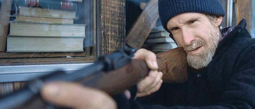 Wer bist du, wo bist du? Arnold (Ulrich Matthes) lässt sich auf einen Krieg gegen den gesichtslosen Fremden ein.