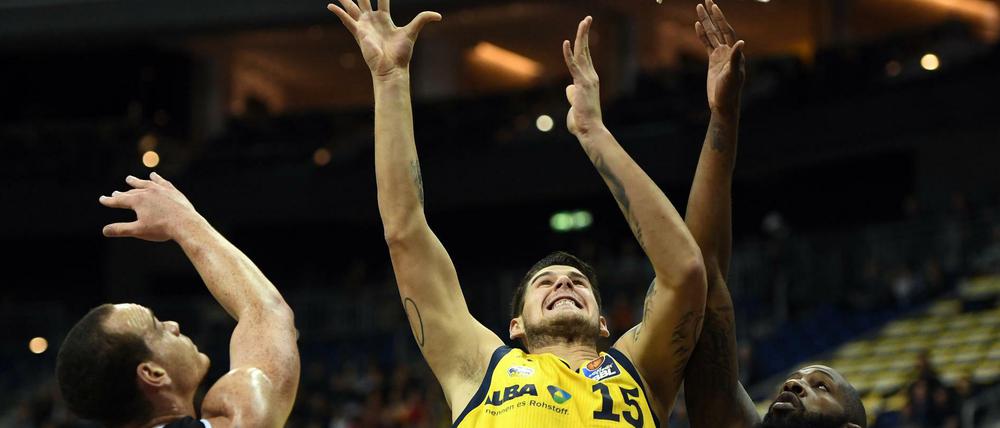 Bogdan Radosavljevic (m.) ist erwachsen geworden bei Alba Berlin.