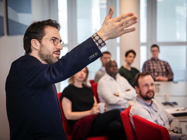 Martin Schmalz, Ökonom an der Universität Michigan: "Der Anreiz zum Wettbewerb fällt weg."