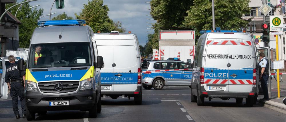 Der Unfallort an der Brunsbütteler Damm und Nauener Straße (rechts).