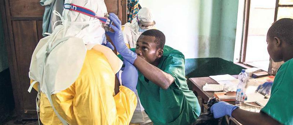 Kampf gegen Ebola. Mediziner im Kongo.