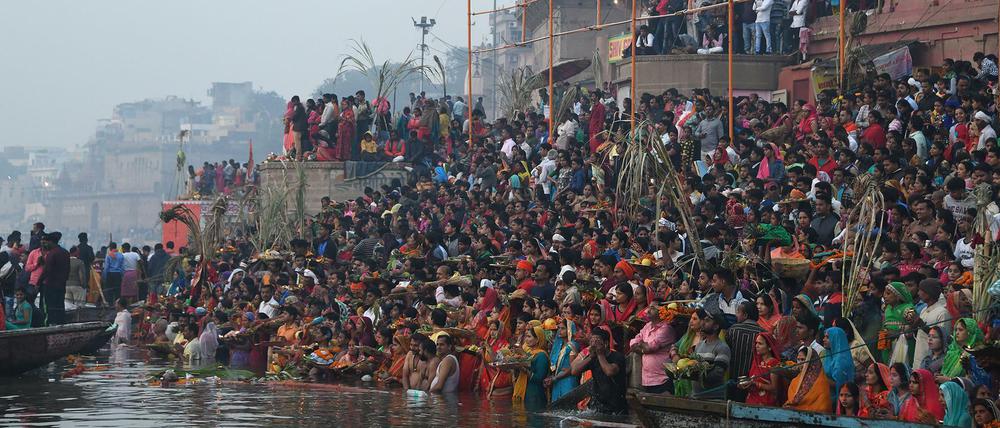 Auch für spirituelle Waschungen wird der Ganges von vielen Menschen genutzt.