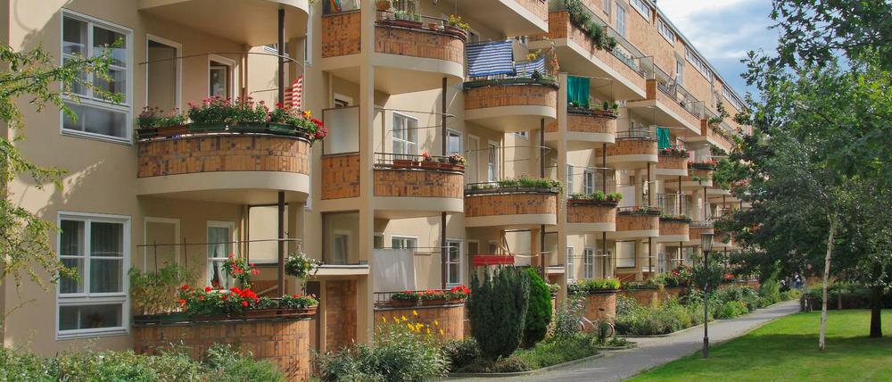 Auch dieses historisches Wohnareal in der Siemensstadt gehört zum Portfolio der Deutsche Wohnen. Fotos: promo