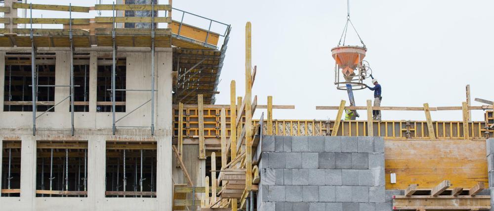 Baustellen gibt es viele in Deutschland – nur gibt es weit weniger Sozialwohnungen als früher.