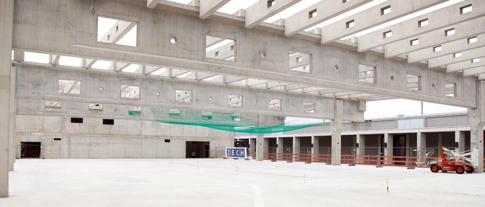 Lückenhaft. Gerade erst wurde im Terminal 2 Richtfest gefeiert, tags darauf gibt es wieder schlechte Nachrichten von der Großbaustelle.