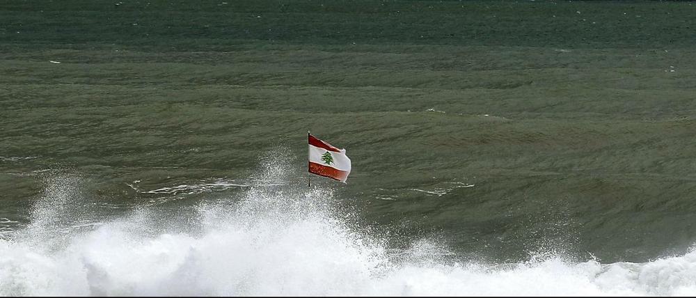 Dunkle Wolken begleiten einen Sturm, der während der Weihnachtstage auf die libanesische Küste traf.