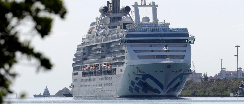 Vor allem vor Florida liegen derzeit viele Kreuzfahrtschiffe.