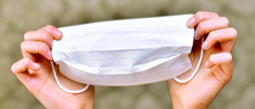 Mangelware: In Drogeriemärkten, Baumärkten und Apotheken gibt es keine Schutzmasken.