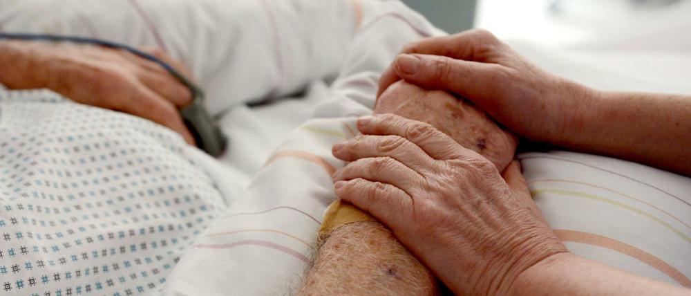 Dem Senat zufolge dürfen Patienten täglich von einer Person besucht werden.