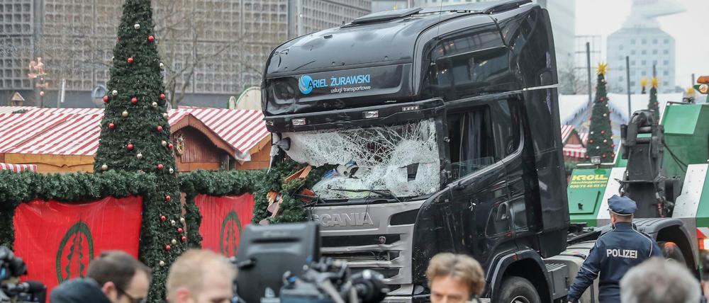 Am 19.12.2016 verübte der Tunesier Anis Amri mit einem LKW einen Terroranschlag am Breitscheidplatz.