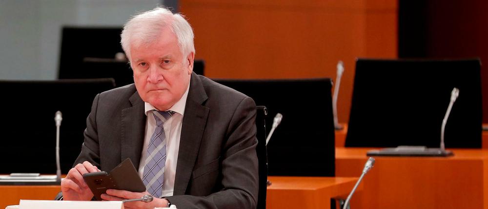 Horst Seehofer verbietet Berlin Aufnahme von Flüchtlingen