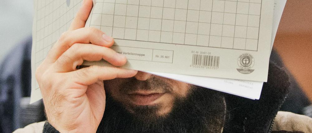 Abu Walaa vor Gericht (Archivbild vom 26. September 2017)