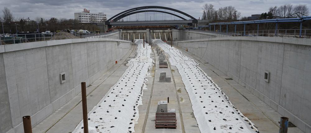 Trogbau der A100-Erweiterung in Berlin.