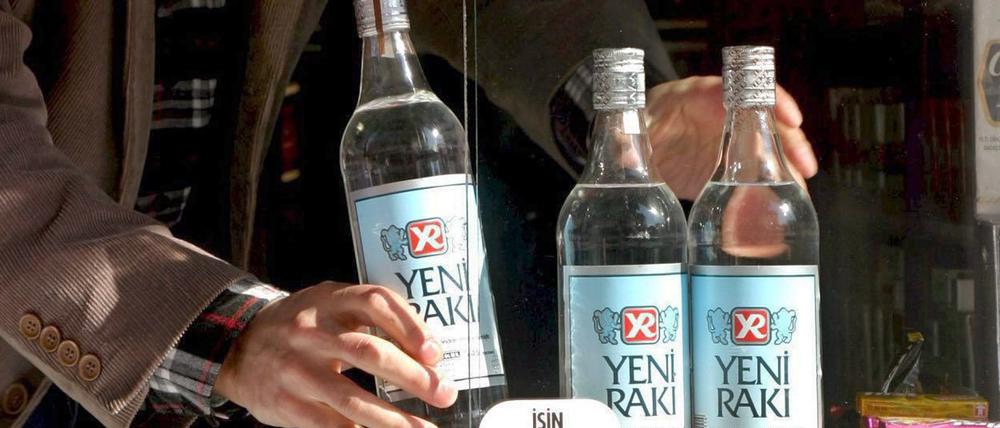 Spirituosenhändler in der Türkei dürfen bis Mitte Mai nicht öffnen.