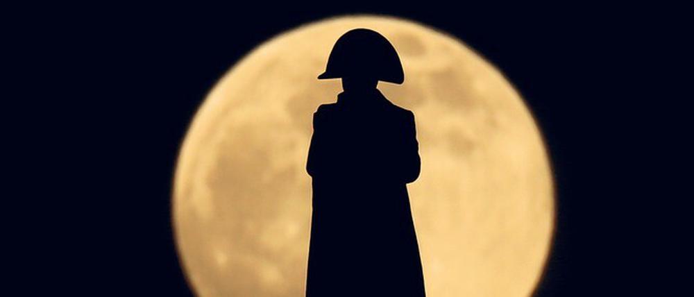 Widersprüchliche Persönlichkeit. Heute wird Napoleon irgendwo zwischen aufgeklärtem Reformer, genialem Feldherr, populärem Kaiser aber auch militärisch expansivem Despoten gesehen.