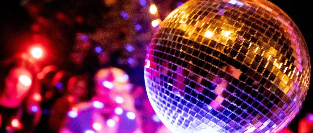 Mit Einschränkungen erlaubt: Für Tanzveranstaltungen in geschlossenen Räumen gilt die 2G-Regel.