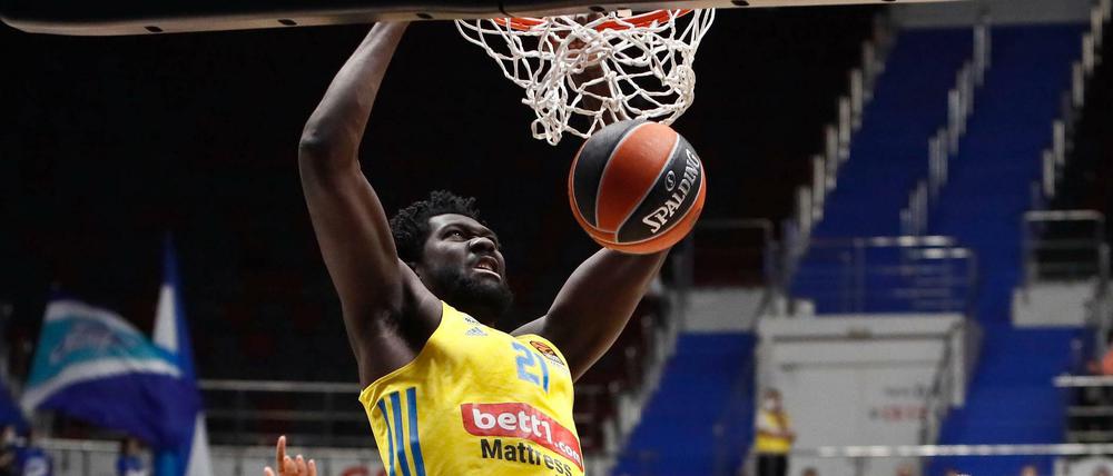 Mit in Russland dabei ist Center Christ Koumadje nachdem er die letzten Spiele verletzt fehlte.