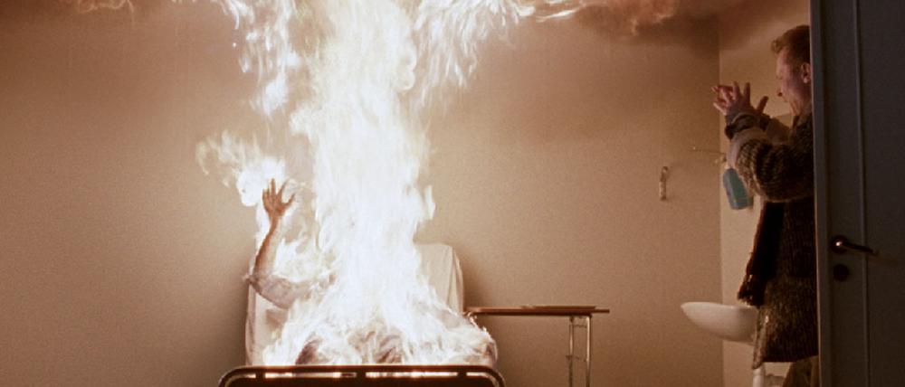 So finster die Nacht