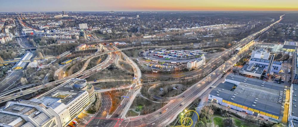 Das Autobahndreieck Funkturm in Berlin.