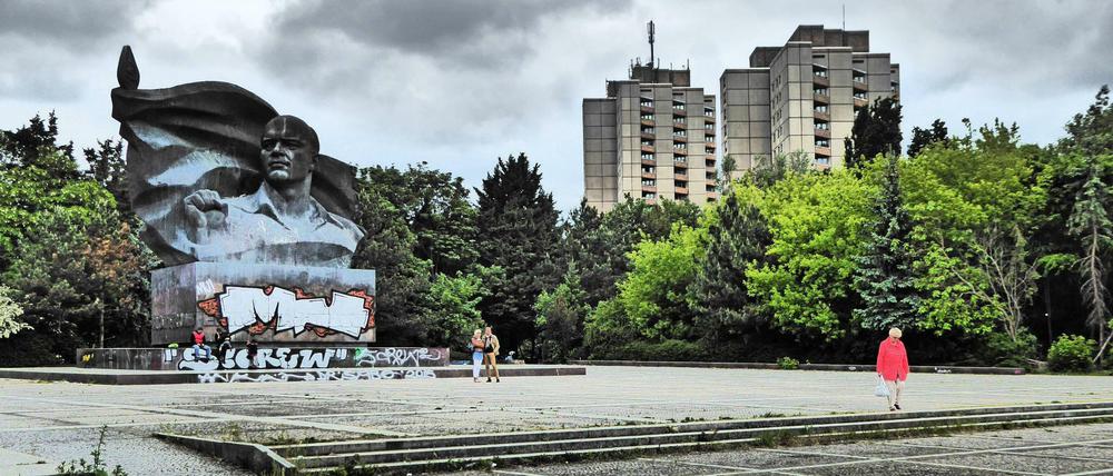 Das Denkmal von Ernst Thälmann in der Greifswalder Straße.