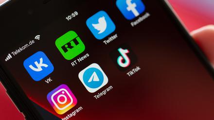 Sind soziale Medien nur eine Ansammlung von Echokammern – man ruft rein und hört nur das, was man selber denkt, von Leuten, die genauso denken?