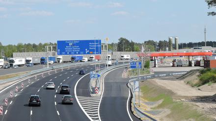Der Ausbau der A 10 soll im Sommer dieses Jahres abgeschlossen werden.