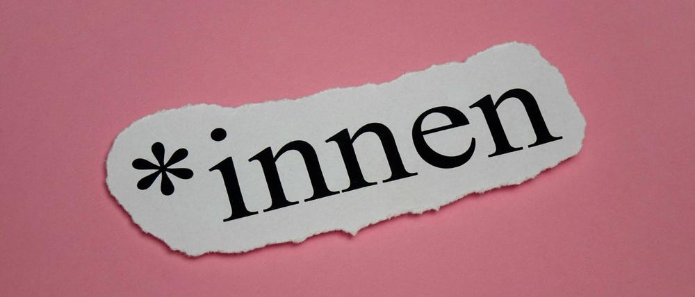 Der öffentlich-rechtliche Rundfunks sollte auf das Gendern lieber verzichten, heißt es in einem neuen Aufruf.