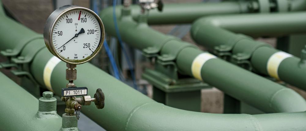 Messinsturmente zeigen den Leitungsdruck von Rohrleitungen des Gaspeichers der Stadtwerke Kiel an (Symbolbild).