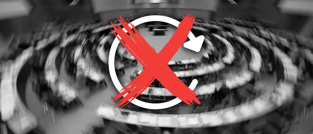 Das Berliner Abgeordnetenhaus mit einem gezeichneten Wahl-Kreuz im Vordergrund.